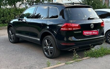 Volkswagen Touareg III, 2011 год, 1 800 000 рублей, 6 фотография