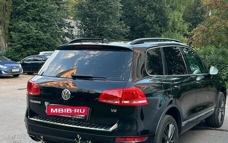 Volkswagen Touareg III, 2011 год, 1 800 000 рублей, 4 фотография