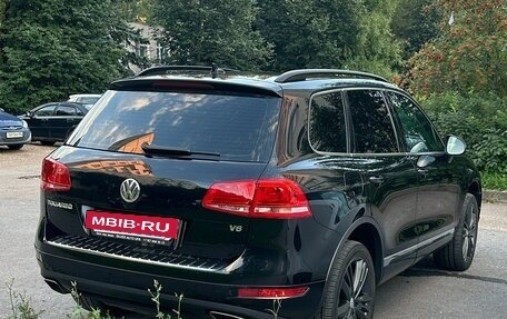 Volkswagen Touareg III, 2011 год, 1 800 000 рублей, 3 фотография