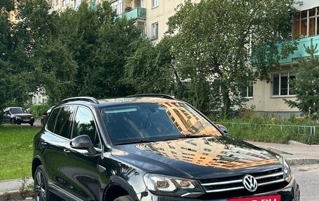 Volkswagen Touareg III, 2011 год, 1 800 000 рублей, 2 фотография