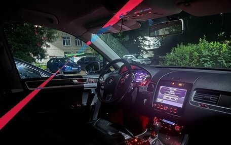 Volkswagen Touareg III, 2011 год, 1 800 000 рублей, 10 фотография