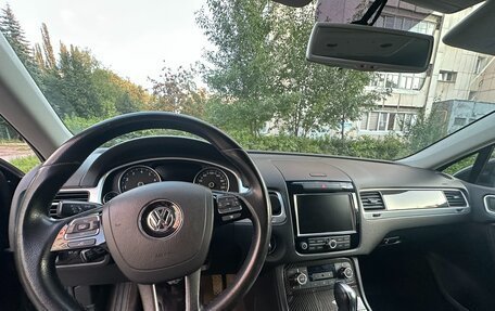 Volkswagen Touareg III, 2011 год, 1 800 000 рублей, 14 фотография