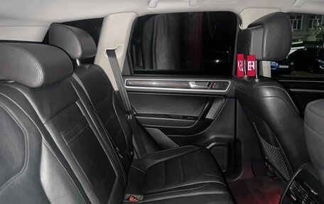 Volkswagen Touareg III, 2011 год, 1 800 000 рублей, 33 фотография