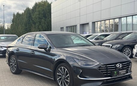 Hyundai Sonata VIII, 2021 год, 2 250 000 рублей, 2 фотография
