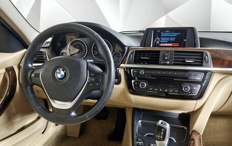BMW 3 серия, 2016 год, 1 399 000 рублей, 15 фотография