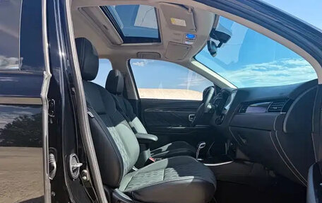 Mitsubishi Outlander III рестайлинг 3, 2021 год, 1 800 666 рублей, 19 фотография