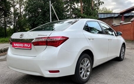 Toyota Corolla, 2013 год, 1 050 000 рублей, 4 фотография