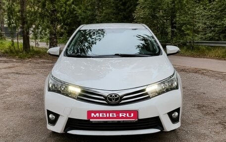 Toyota Corolla, 2013 год, 1 050 000 рублей, 3 фотография