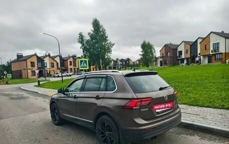 Volkswagen Tiguan II, 2017 год, 1 950 000 рублей, 2 фотография
