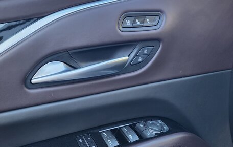 Cadillac Escalade V, 2022 год, 9 300 000 рублей, 10 фотография