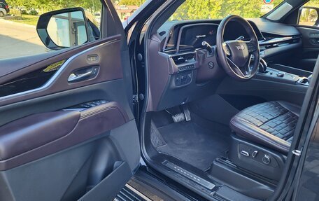 Cadillac Escalade V, 2022 год, 9 300 000 рублей, 9 фотография
