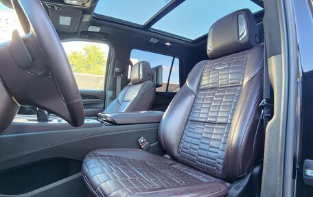 Cadillac Escalade V, 2022 год, 9 300 000 рублей, 12 фотография