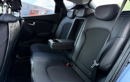 Hyundai ix35 I рестайлинг, 2012 год, 900 000 рублей, 10 фотография