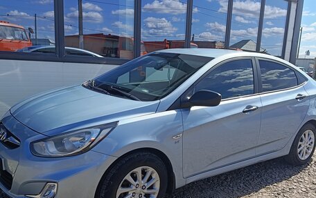 Hyundai Solaris II рестайлинг, 2014 год, 780 000 рублей, 4 фотография