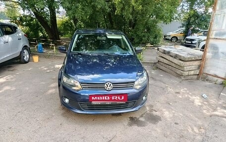 Volkswagen Polo VI (EU Market), 2013 год, 645 000 рублей, 3 фотография