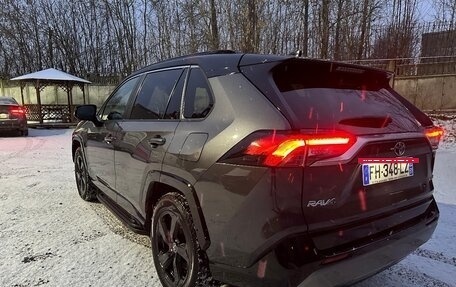 Toyota RAV4, 2019 год, 3 600 000 рублей, 6 фотография