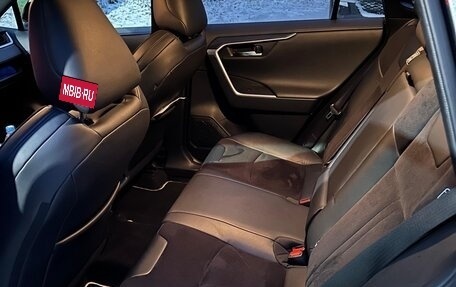 Toyota RAV4, 2019 год, 3 600 000 рублей, 9 фотография