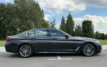 BMW 5 серия, 2022 год, 3 790 000 рублей, 4 фотография