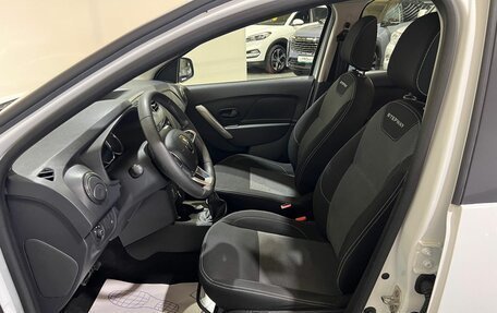 Renault Logan II, 2022 год, 1 100 000 рублей, 9 фотография