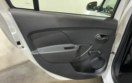 Renault Logan II, 2022 год, 1 100 000 рублей, 27 фотография