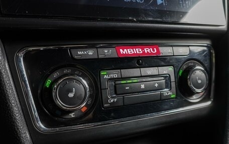 Skoda Superb III рестайлинг, 2012 год, 999 000 рублей, 14 фотография
