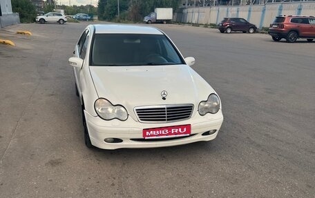 Mercedes-Benz C-Класс, 2002 год, 360 000 рублей, 1 фотография