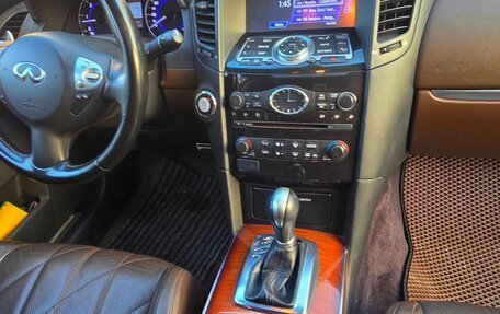 Infiniti QX70, 2014 год, 2 399 000 рублей, 6 фотография