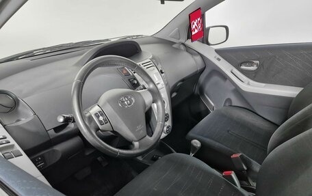 Toyota Yaris III рестайлинг, 2008 год, 499 000 рублей, 12 фотография
