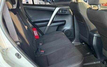 Toyota RAV4, 2017 год, 1 975 000 рублей, 19 фотография