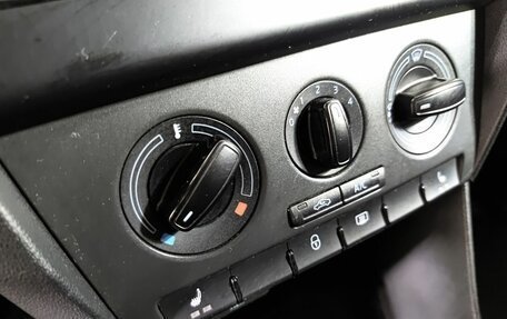Skoda Rapid I, 2015 год, 875 000 рублей, 24 фотография