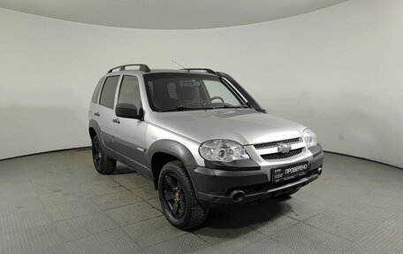 Chevrolet Niva I рестайлинг, 2015 год, 590 000 рублей, 3 фотография