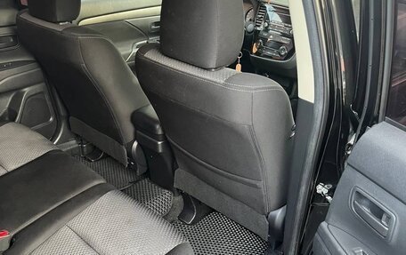 Mitsubishi Outlander III рестайлинг 3, 2018 год, 1 600 000 рублей, 14 фотография