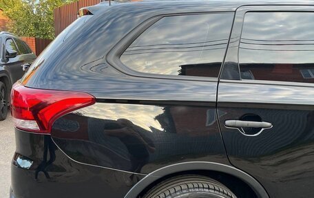 Mitsubishi Outlander III рестайлинг 3, 2018 год, 1 600 000 рублей, 8 фотография