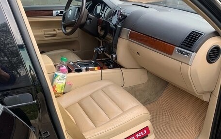 Volkswagen Touareg III, 2004 год, 920 000 рублей, 12 фотография