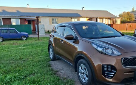 KIA Sportage IV рестайлинг, 2017 год, 1 880 000 рублей, 2 фотография