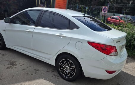 Hyundai Solaris II рестайлинг, 2013 год, 700 000 рублей, 6 фотография