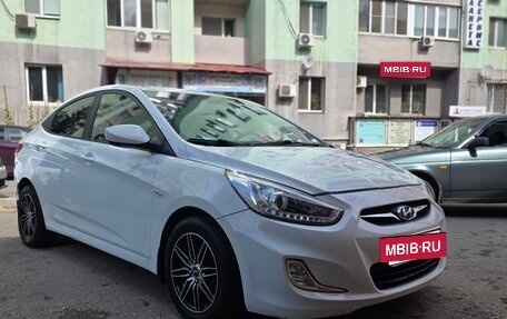 Hyundai Solaris II рестайлинг, 2013 год, 700 000 рублей, 9 фотография