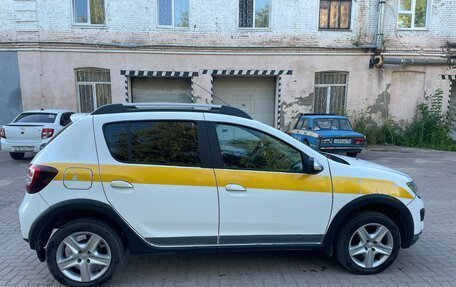 Renault Sandero II рестайлинг, 2017 год, 520 000 рублей, 3 фотография