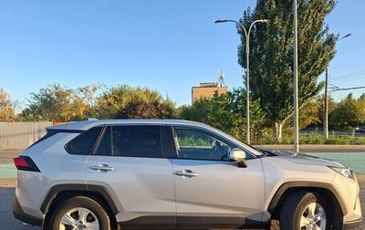 Toyota RAV4, 2020 год, 3 050 000 рублей, 1 фотография