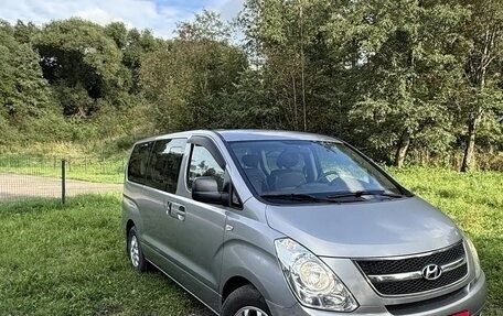 Hyundai Grand Starex Grand Starex I рестайлинг 2, 2011 год, 1 259 000 рублей, 1 фотография