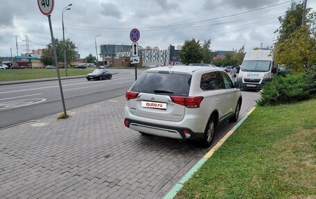 Mitsubishi Outlander III рестайлинг 3, 2018 год, 2 200 000 рублей, 4 фотография