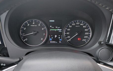 Mitsubishi Outlander III рестайлинг 3, 2018 год, 2 200 000 рублей, 5 фотография
