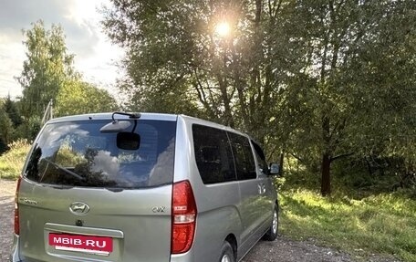 Hyundai Grand Starex Grand Starex I рестайлинг 2, 2011 год, 1 259 000 рублей, 3 фотография