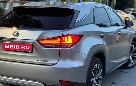 Lexus RX IV рестайлинг, 2020 год, 4 850 000 рублей, 11 фотография