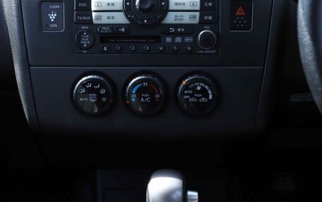 Nissan Tiida, 2005 год, 730 000 рублей, 15 фотография