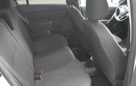 Renault Logan II, 2019 год, 777 000 рублей, 11 фотография