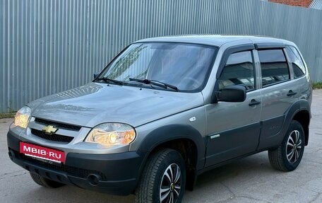 Chevrolet Niva I рестайлинг, 2012 год, 509 000 рублей, 3 фотография