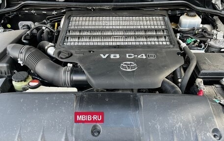 Toyota Land Cruiser 200, 2015 год, 4 380 000 рублей, 2 фотография