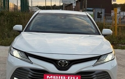 Toyota Camry, 2018 год, 2 700 000 рублей, 1 фотография