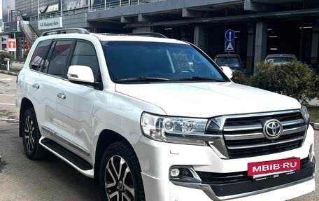 Toyota Land Cruiser 200, 2015 год, 4 380 000 рублей, 17 фотография
